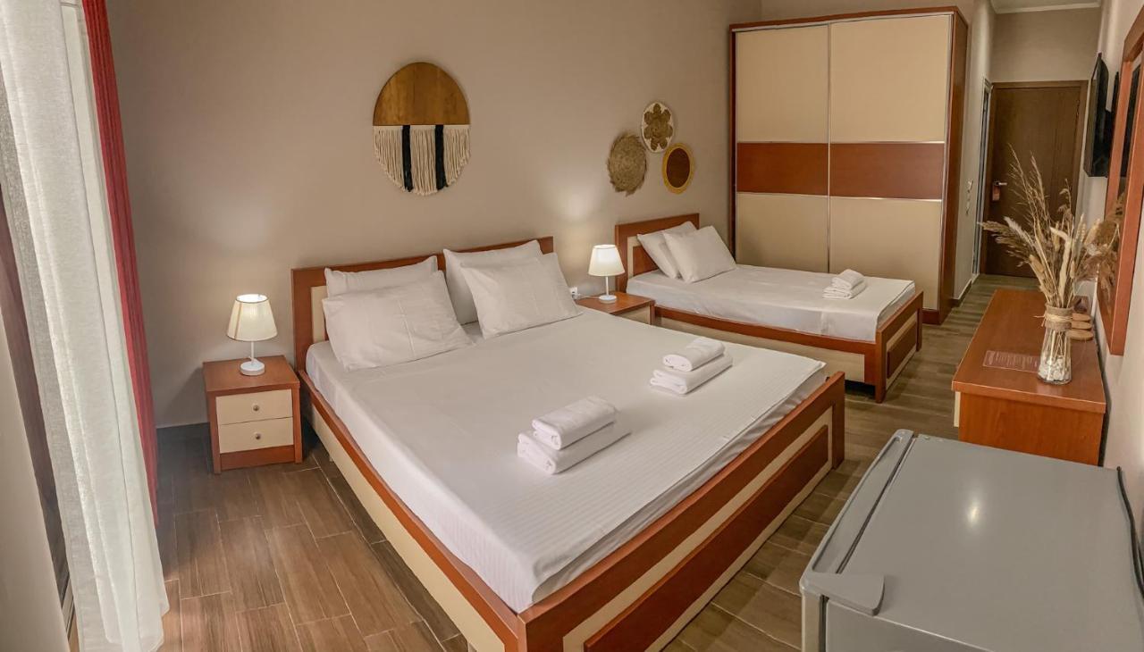 Aljur Hotel Himara Kültér fotó