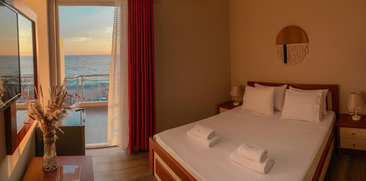 Aljur Hotel Himara Kültér fotó